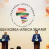 Korea-Africa Summit: South Korean President Yoon Suk Yeol (R) and Mauritanian President Mohamed Ould Ghazouani