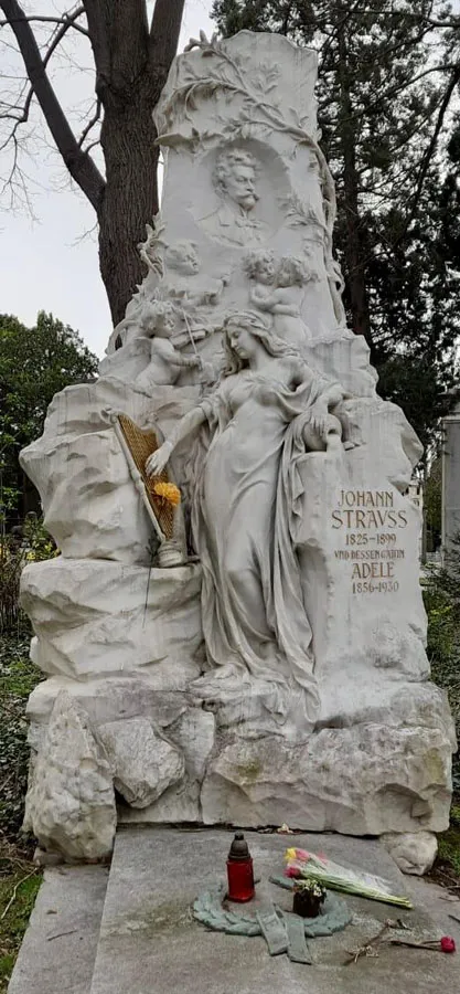 Zentralfriedhof - Johann Strauss